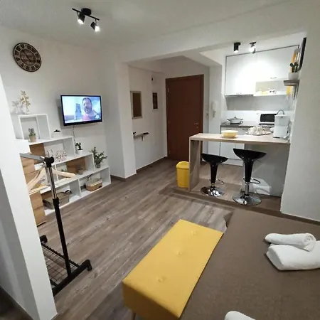 Studio-10 Kavala
